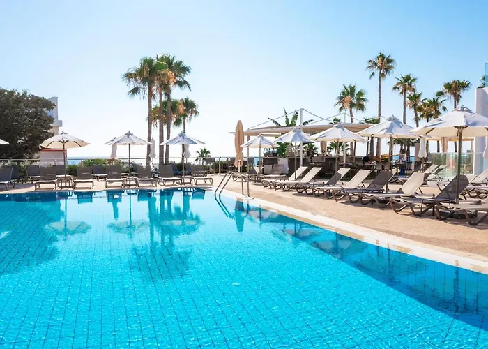 Leonardo Crystal Cove Hotel & Spa - Adults Only